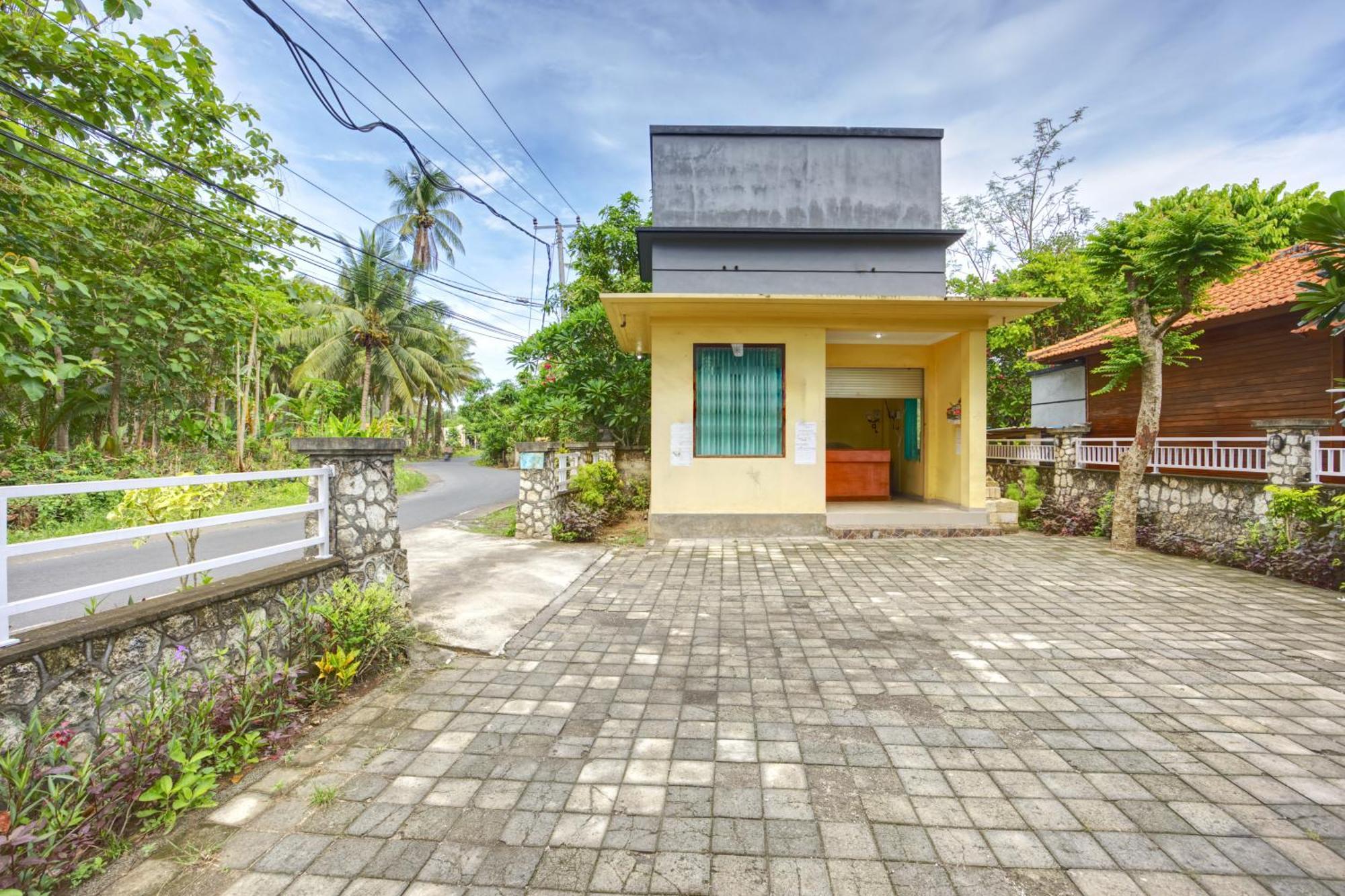 Putri Nusa Beach Ped Ngoại thất bức ảnh
