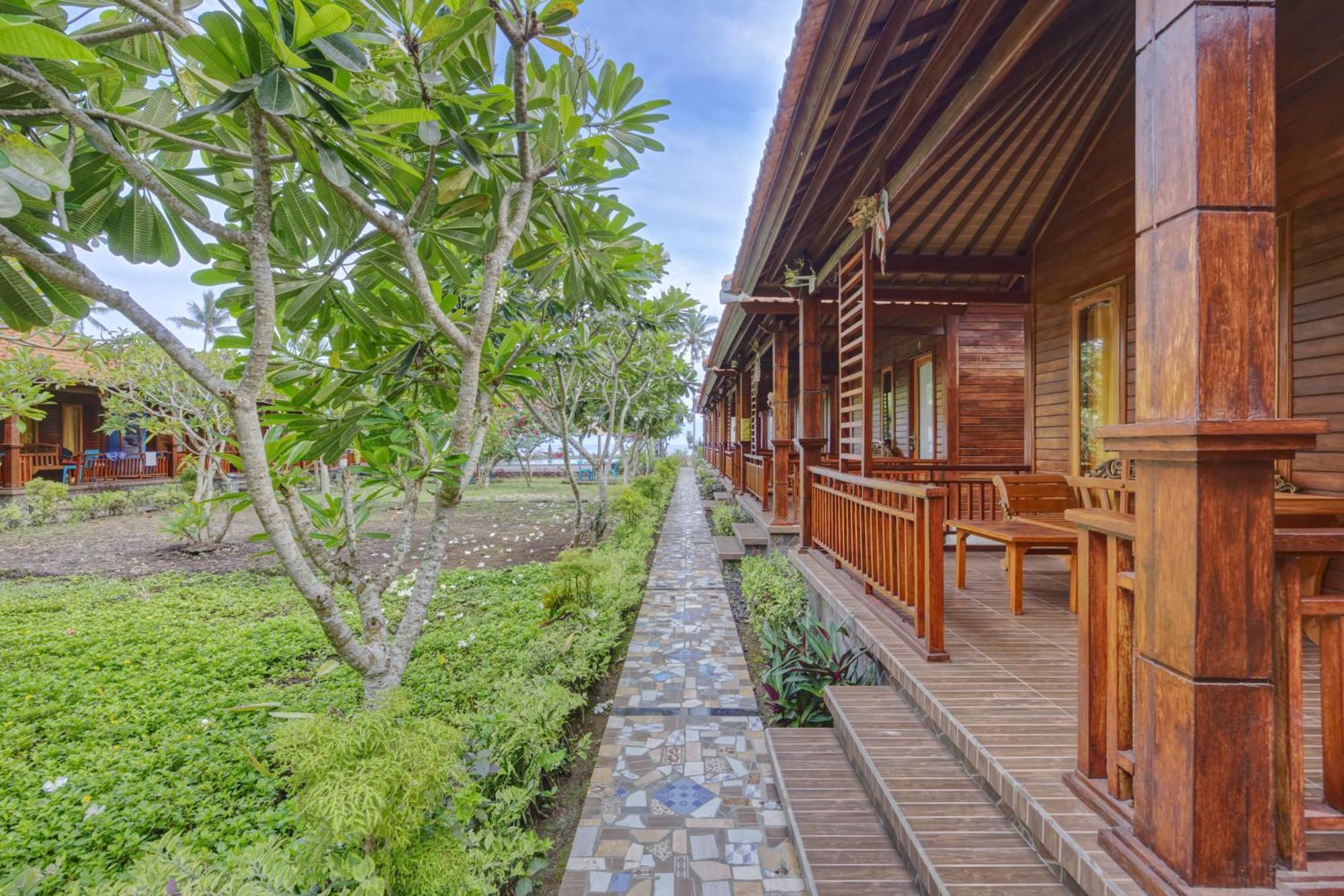 Putri Nusa Beach Ped Ngoại thất bức ảnh